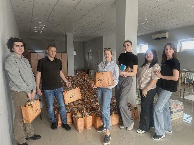 сотрудники «Прогресс Агро» приготовили подарки в честь Дня Победы