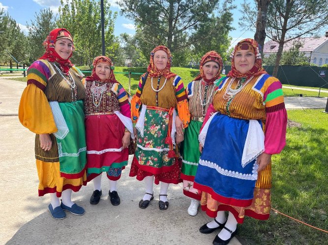 Ансамбль «Туханушки» из Ставропольского края на фестивале "Быть казаком"