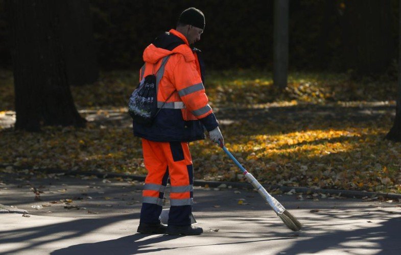 Мужчина в спецодежде
