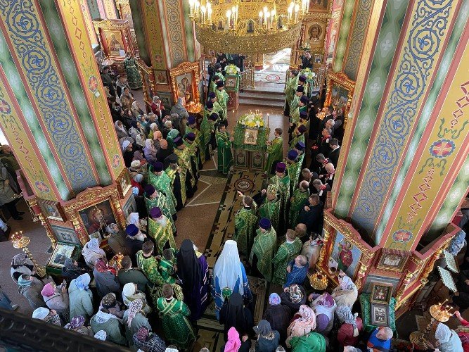 молебен в храме преподобного Сергия Радонежского в Усть-Лабинске