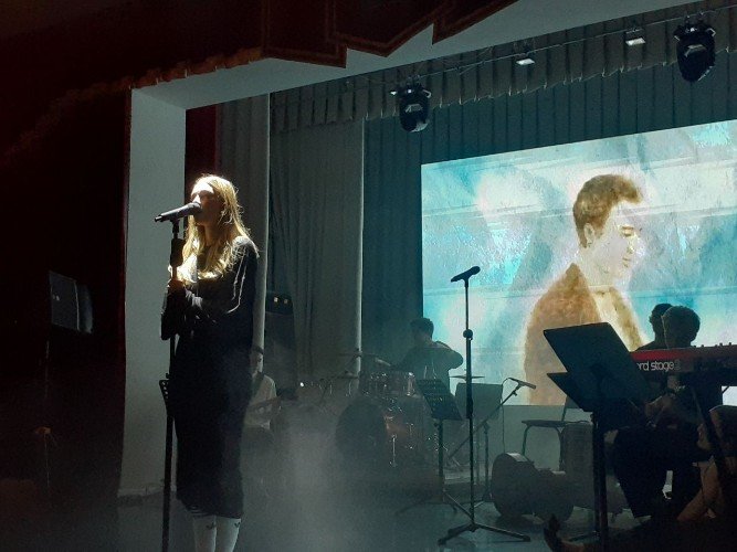 эпизод спектакля "Письма в будущее"