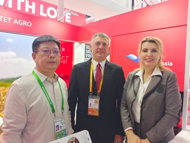 На выставке с китайскими партнёрами