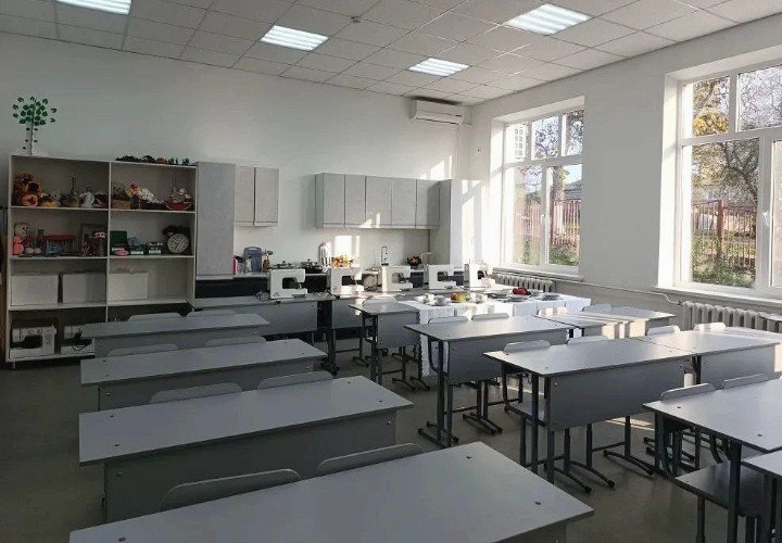 кабинет труда для девочек в школе № 36 Усть-Лабинска