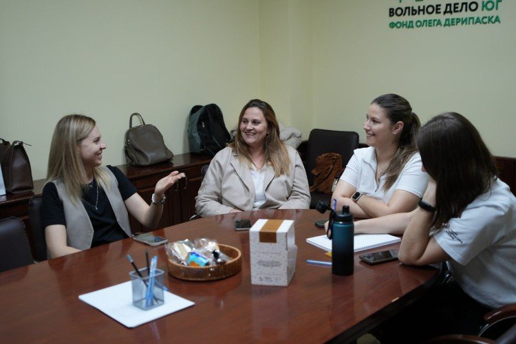 «Лидеры будущего»