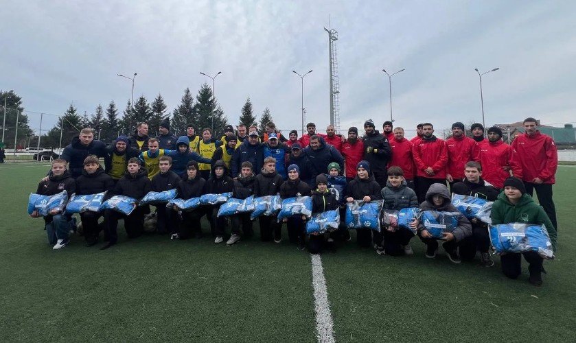 Динамовцы с подшефными