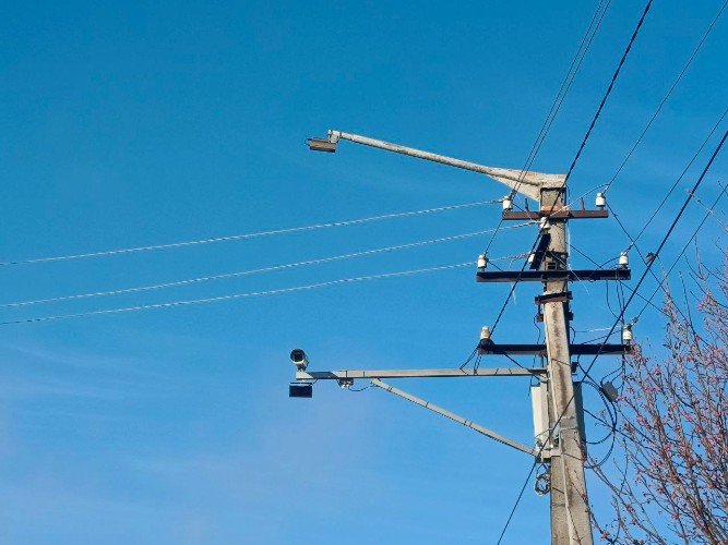 Камера видеонаблюдения рядом с местом смертельного ДТП на ул. Коммунистической в Усть-Лабинске