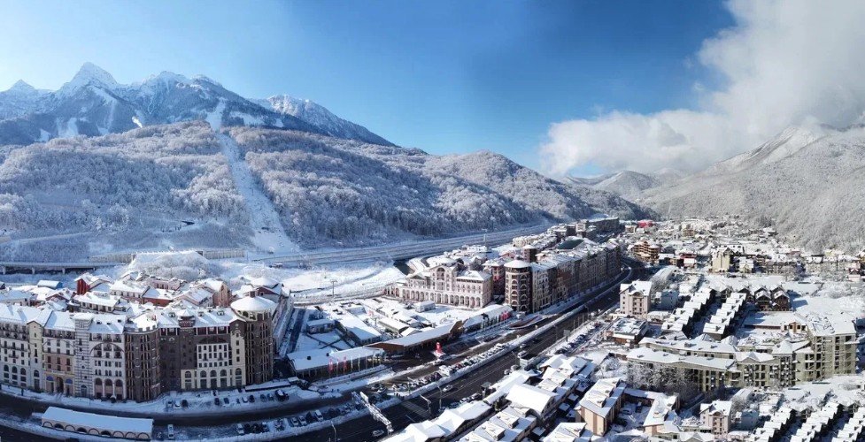 Горы и дома