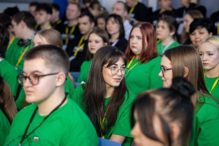 Участники чемпионата