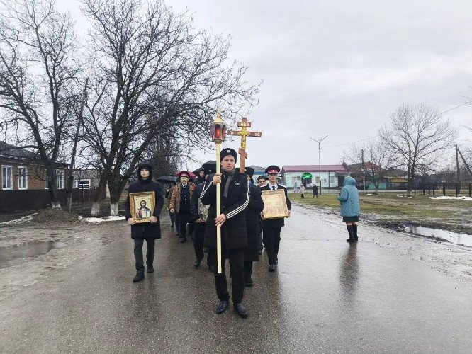 Крестный ход в станице Некрасовской