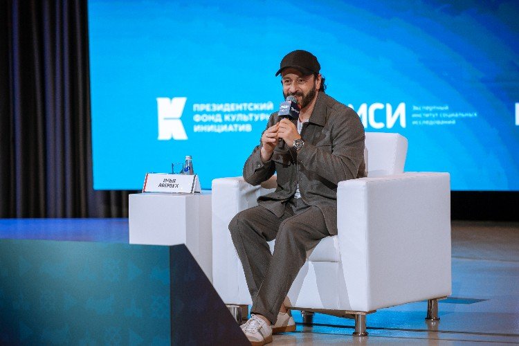 Илья Авербух