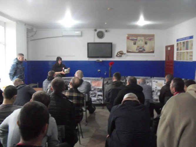 Выставка в колонии поселения