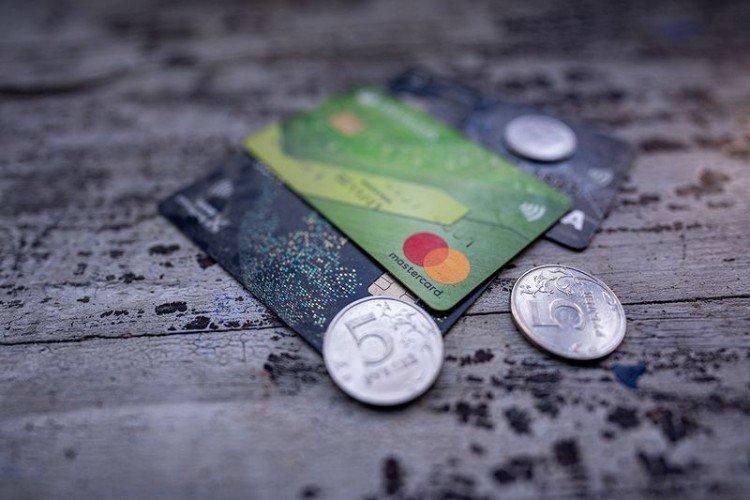 Сберкарты и монеты