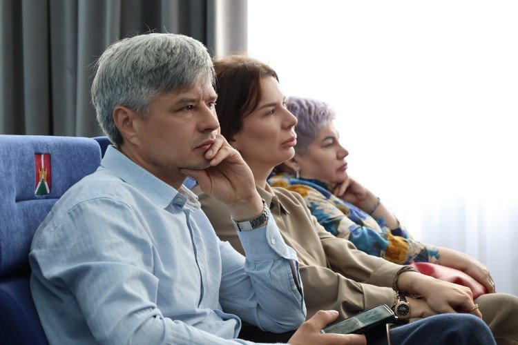 Участники встречи о туризме