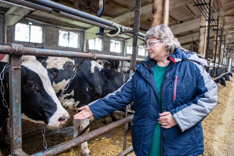 Зоотехник Людмила Мишустина