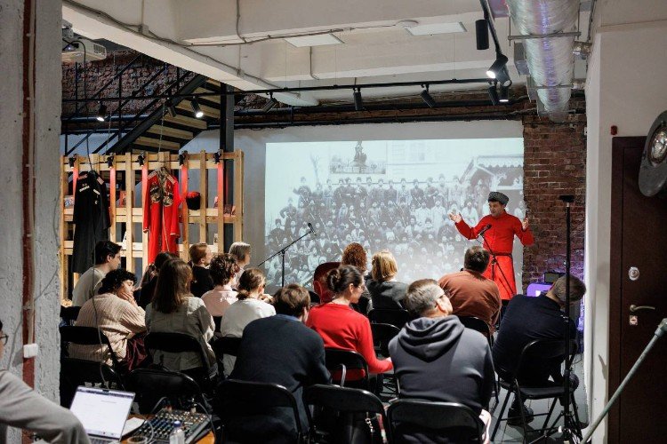 На научно-практической конференции «Кубанское казачество. Театральные практики»