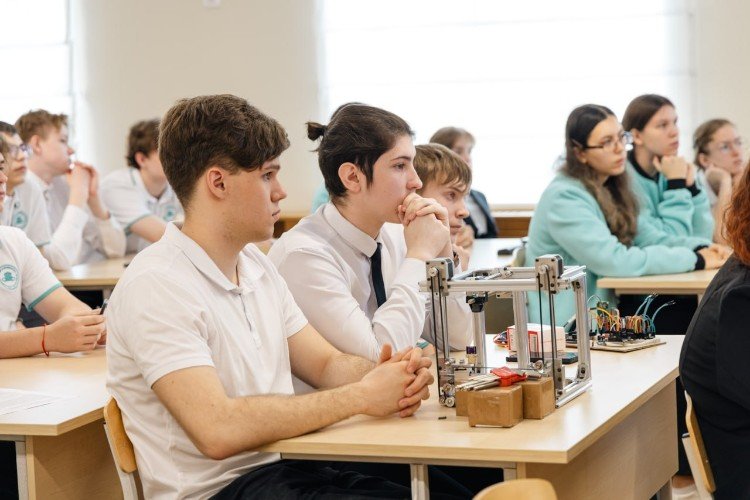 Лицеисты за партами