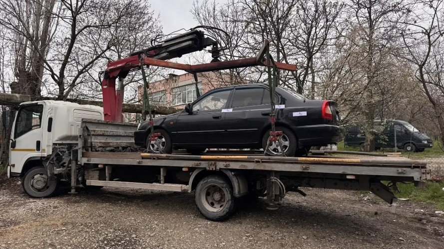 Автомобиль на эвакуаторе