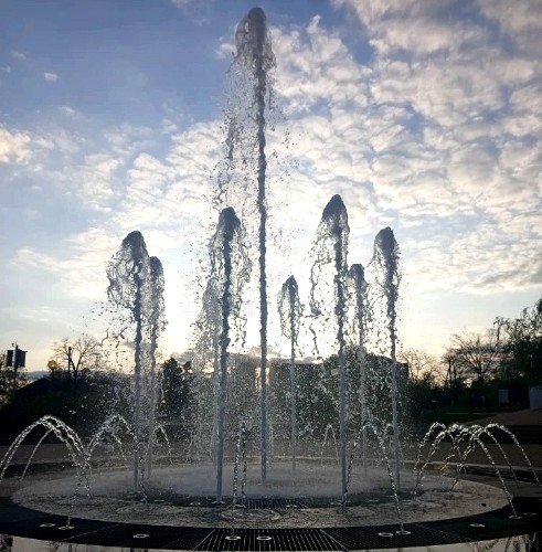 Танцующий фонтан в Усть-Лабинске