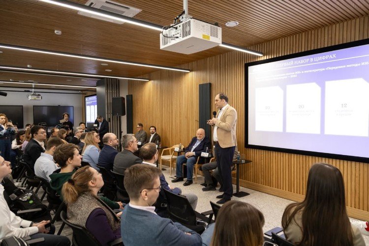 На открытии факультета ИИ в МГУ