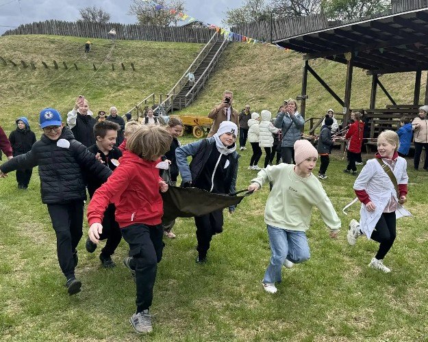 На усть-лабинской крепости прошёл фестиваль с участием четвероклашек