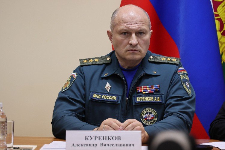Глава МЧС РФ Александр Куренков