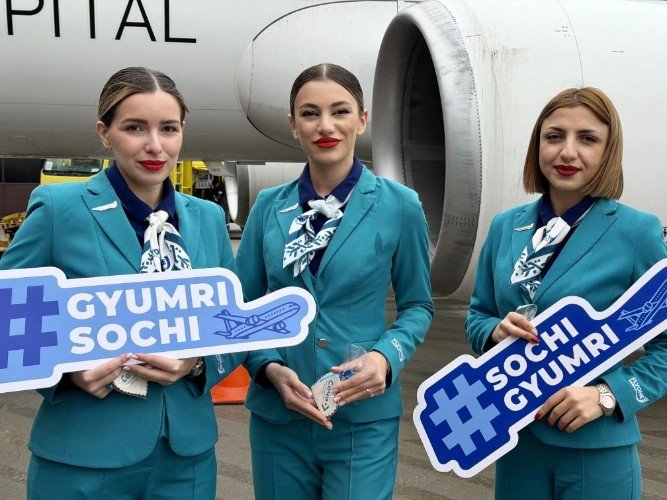 Стюардессы
