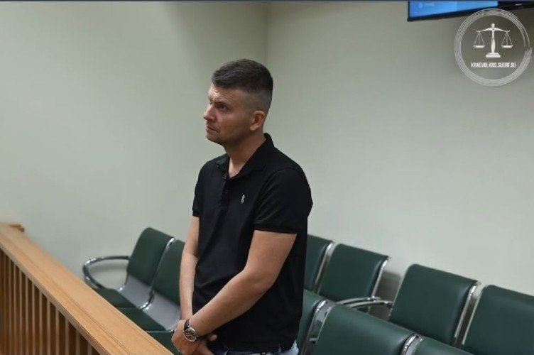 Подсудимый Андрей Извеков в зале суда