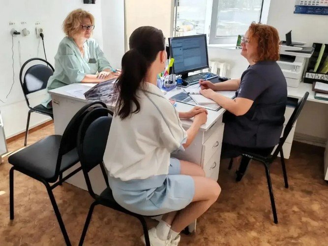 В кубанские села дополнительно привлекут 92 медика