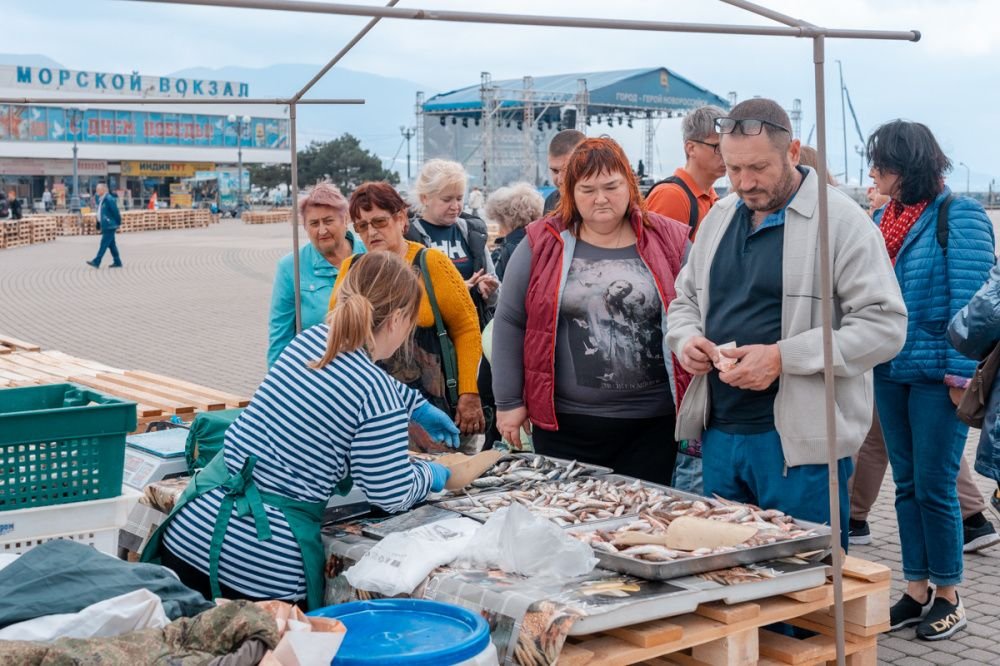 Рыбаков не бросят!