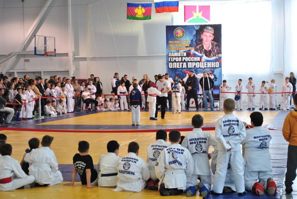 Открытие серии турниров по армейскому рукопашному бою прошло в Усть-Лабинске