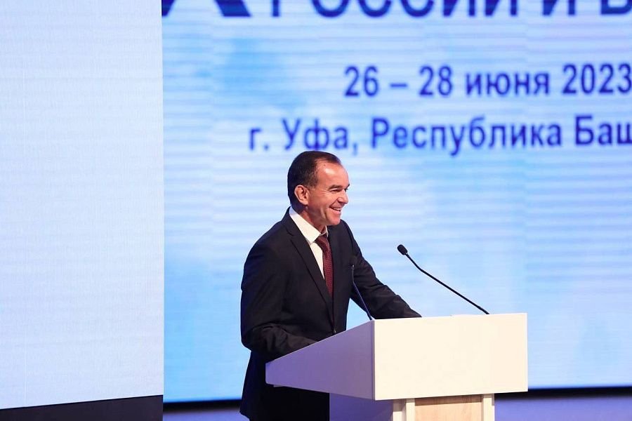 В Усть-Лабинске выпустят 45 комбайнов и 55 жаток российско-белорусского производства  до конца года