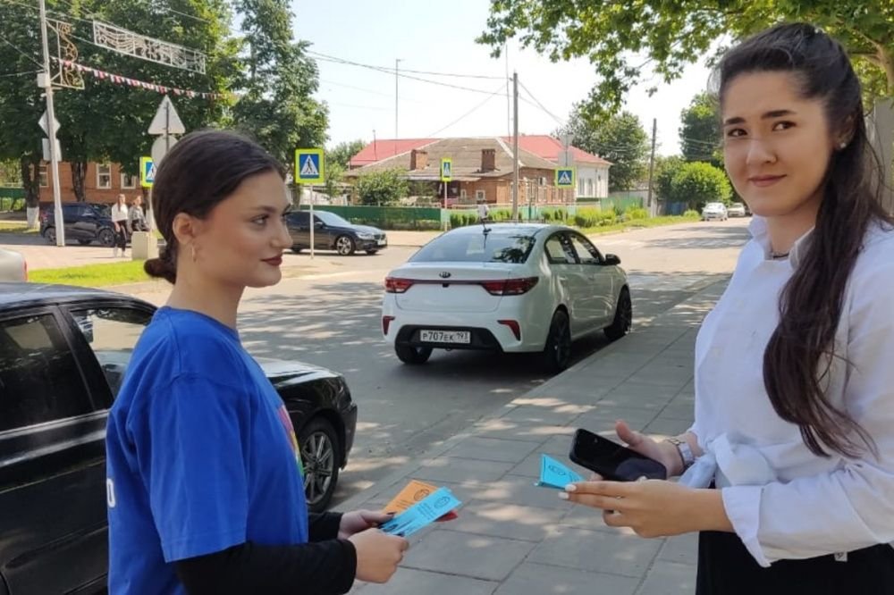 Несовершеннолетние жители Усть-Лабинска узнали о своих трудовых правах