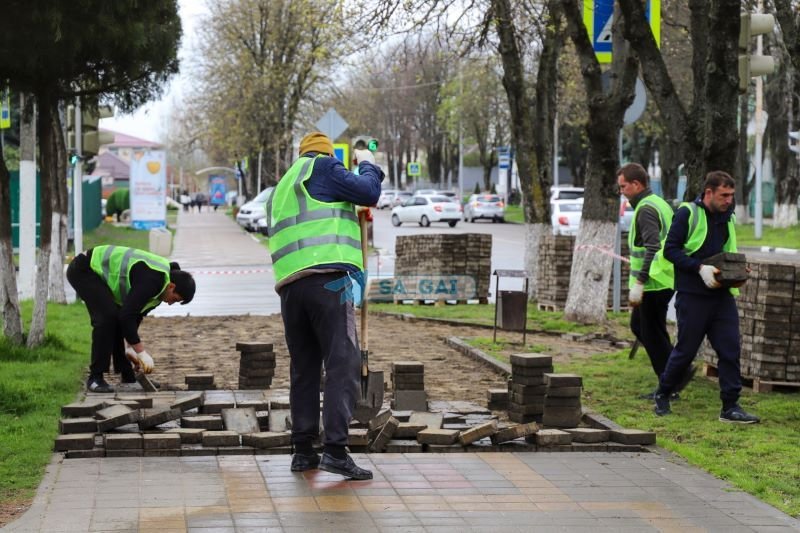 В центре Усть-Лабинска начался ремонт четной стороны улицы Ленина