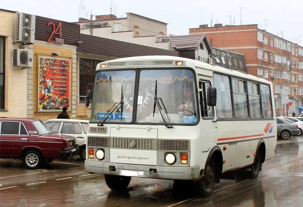 Городские автобусы станут реже ходить в новогодние праздники