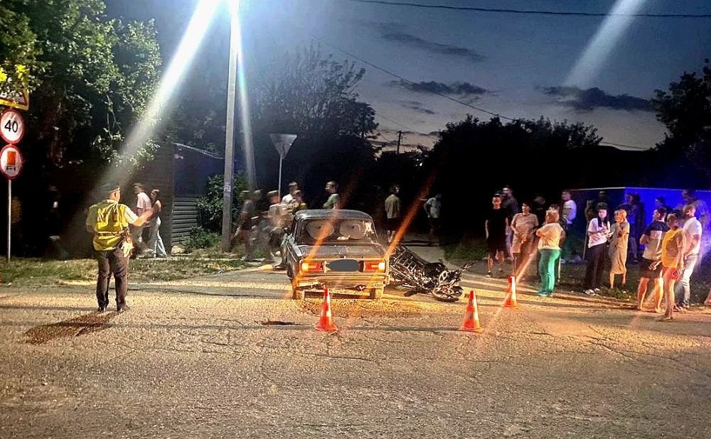 В Усть-Лабинском районе автоледи сбила подростка на мопеде