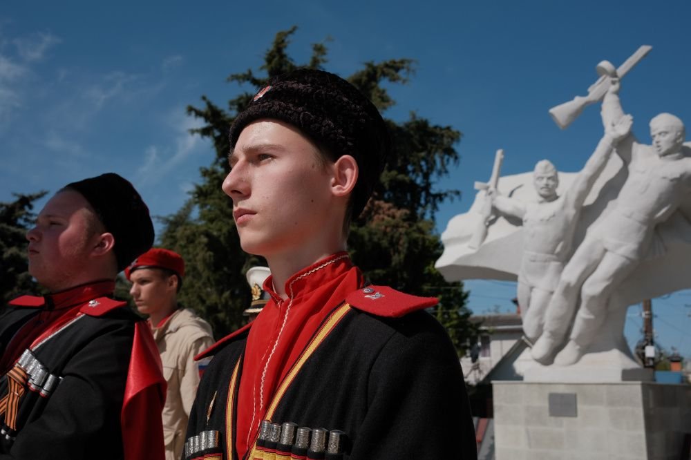 Вениамин Кондратьев поздравил жителей Кубани с 32-й годовщиной реабилитации казачества
