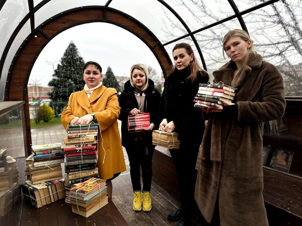 Уличная библиотека от «Прогресс Агро» пополнилась новыми книгами