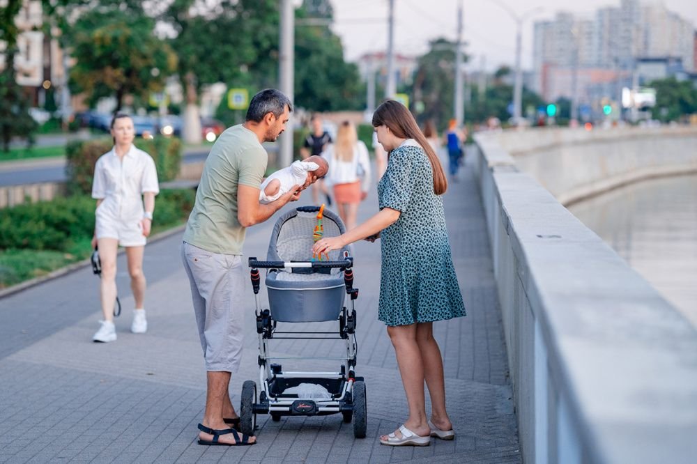 В Краснодаре лучших родителей наградят памятными медалями «Родительская слава»