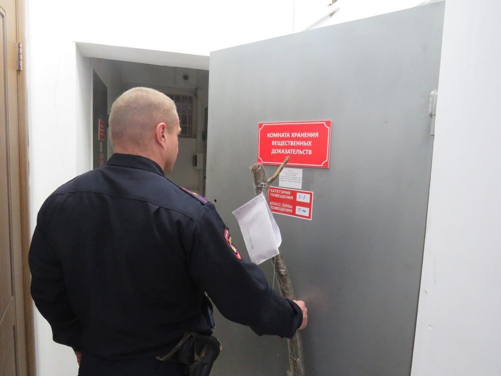 В селе Суворовском наркоман искалечил соседа деревянной палкой