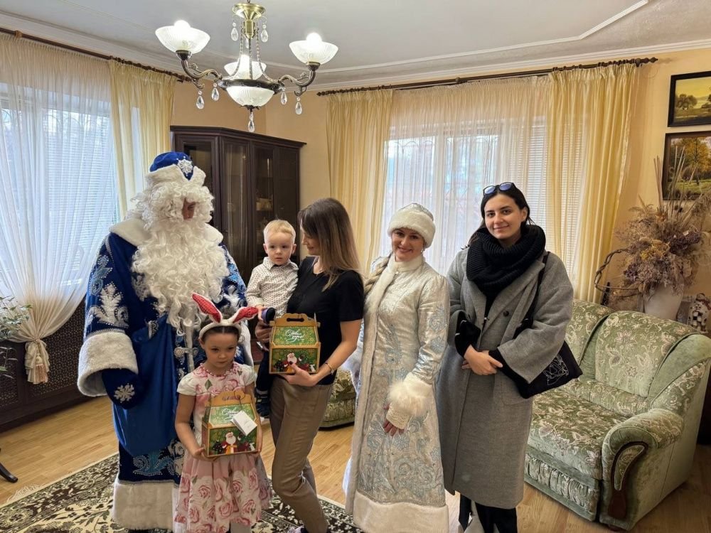 Детей из многодетных семей поздравили сотрудники «Прогресс Агро»