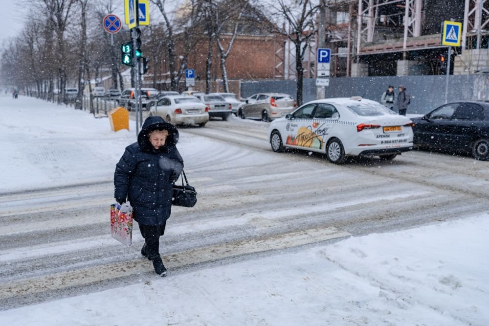 На Кубани продлили штормовое предупреждение