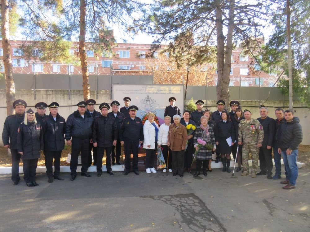 В Усть-Лабинске вспомнили сотрудников ОМВД, погибших при  исполнении служебных обязанностей