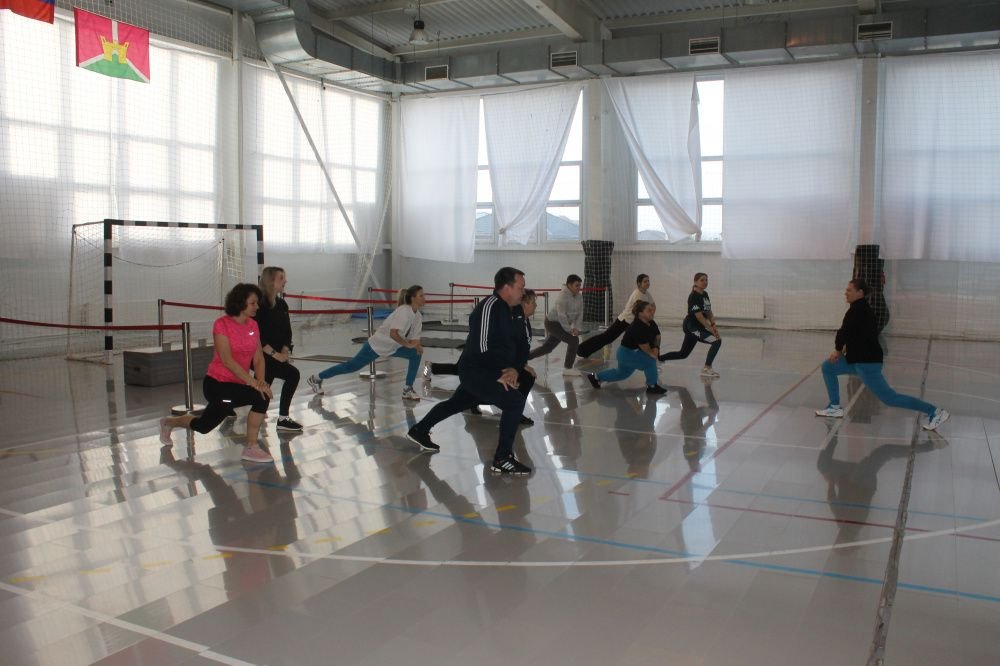 Сотрудники спортшколы «Кубань» и отдела по физической культуре и спорту сдали нормативы ГТО