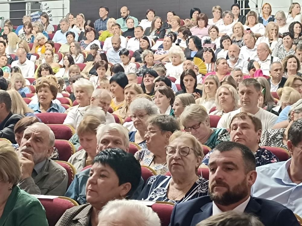 Устьлабинцев наградили грамотами и медалями
