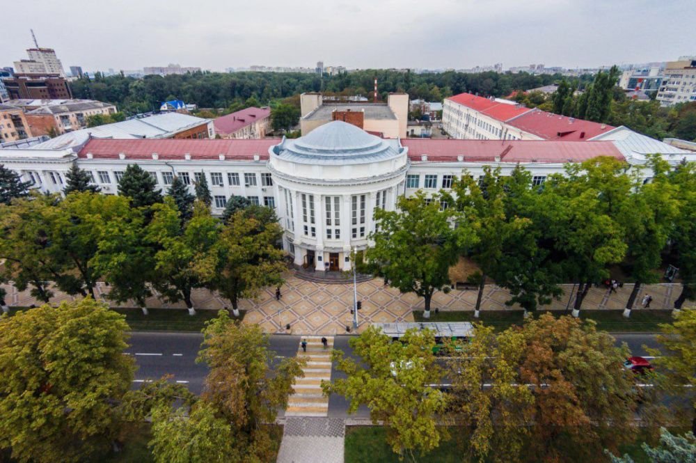 Кубанский технологический госуниверситет отмечает 105-летний юбилей