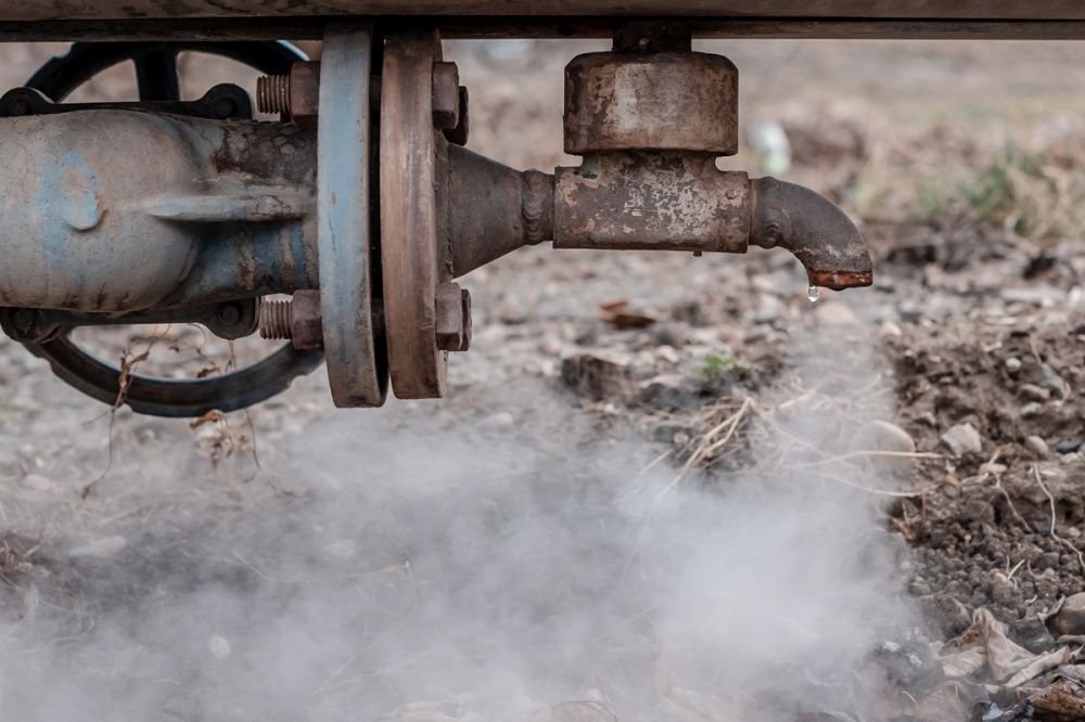 Усть-лабинцев будут штрафовать за мойку и ремонт автомобилей на даче