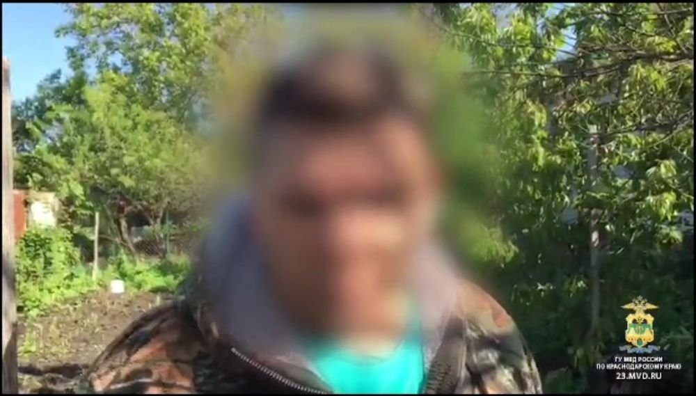 У жителя станицы Ладожской обнаружены плантации конопли, наркотики и незаконный ствол