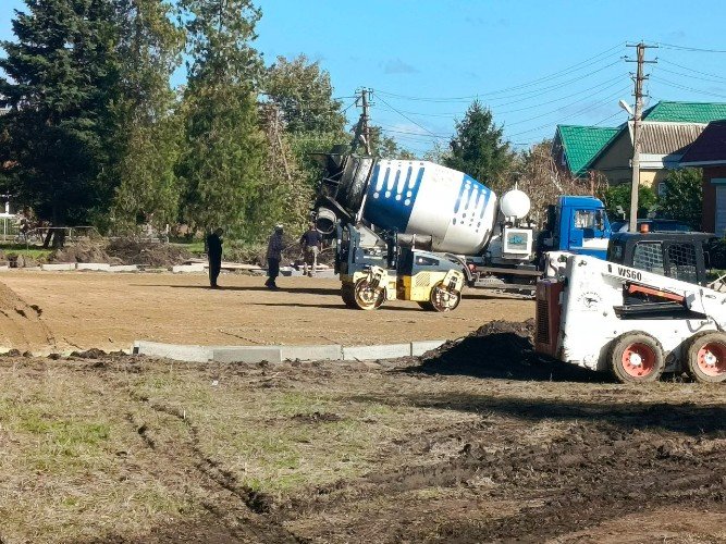 строительство основания под "умную" спортплощадку в станице Воронежской