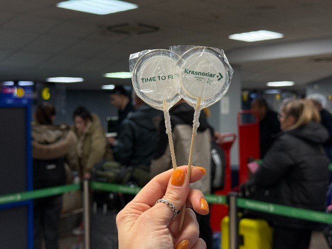 Сувенир в руках