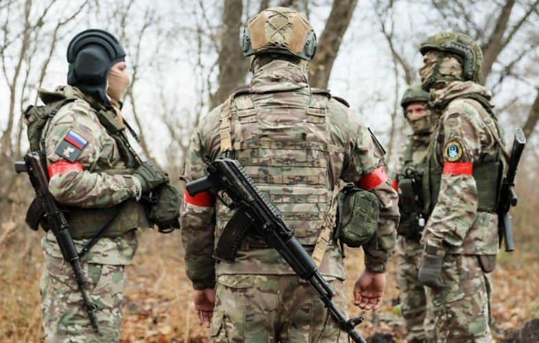 Военнослужащие